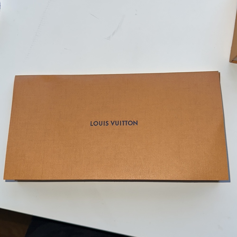 Louis Vuitton EMPTY Gift Set: Box, Envelope, Card, and Ribbon - Picture 2 of 9
